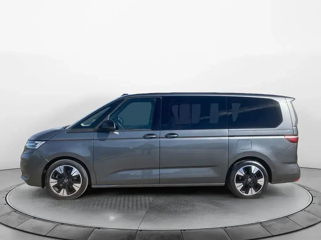 Gebraucht VW Multivan Life 150 PS (110 kW) 2025 Grau Van / Kleinbus