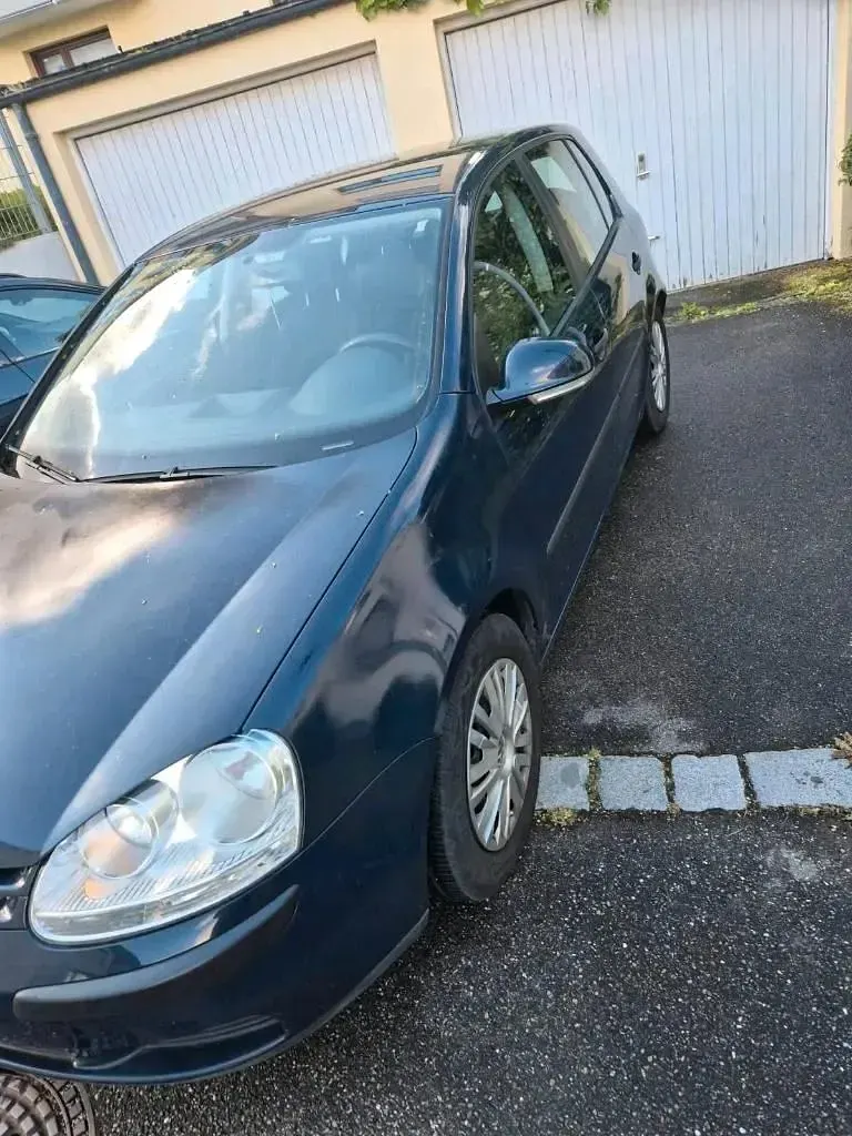 Usata VW Golf IV 102 CV (75 kW) 2004 Blu Berlina