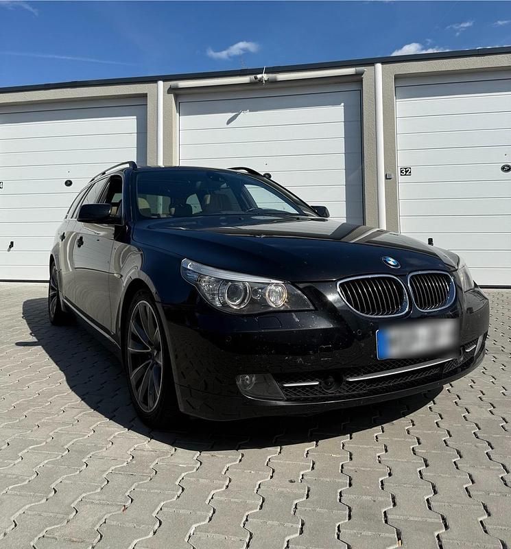 Schwarz Gebraucht 2008 BMW 530 M Sport Kombi | 8.700 € (Etwas zu teuer) - Bild 1/4