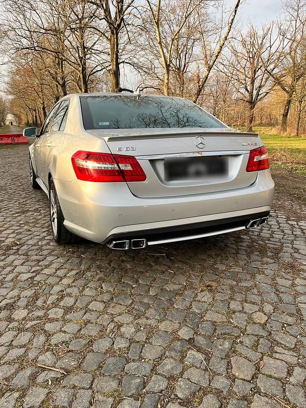 Gebraucht Mercedes E63 AMG AMG 525 PS (386 kW) 2010 Silber Limousine
