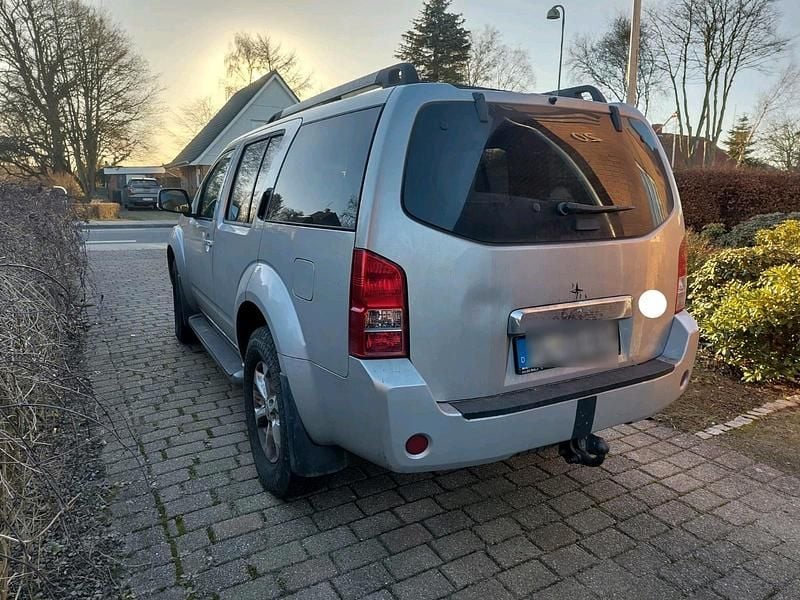 Silber Gebraucht 2007 Nissan Pathfinder SUV | 8.500 € - Bild 1/4