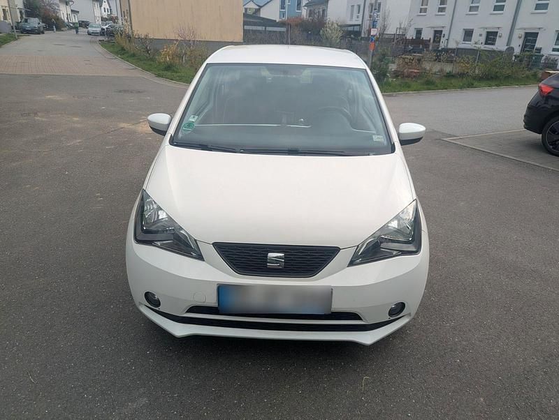 Gebraucht Seat Mii Reference 68 PS (50 kW) 2015 Weiß Kleinwagen