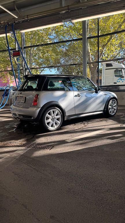 Silber Gebraucht 2004 Mini Cooper S Kleinwagen | 8.500 € - Bild 1/4