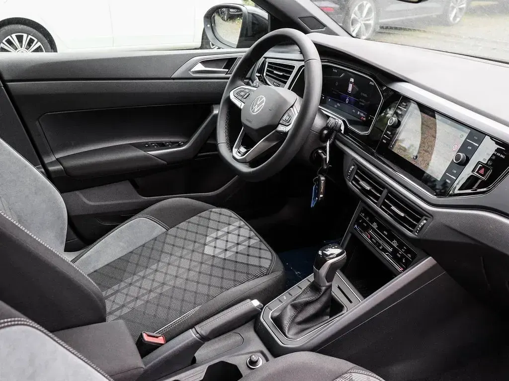 Neu VW Taigo R-line 116 PS (85 kW) 2026 Schwarz SUV