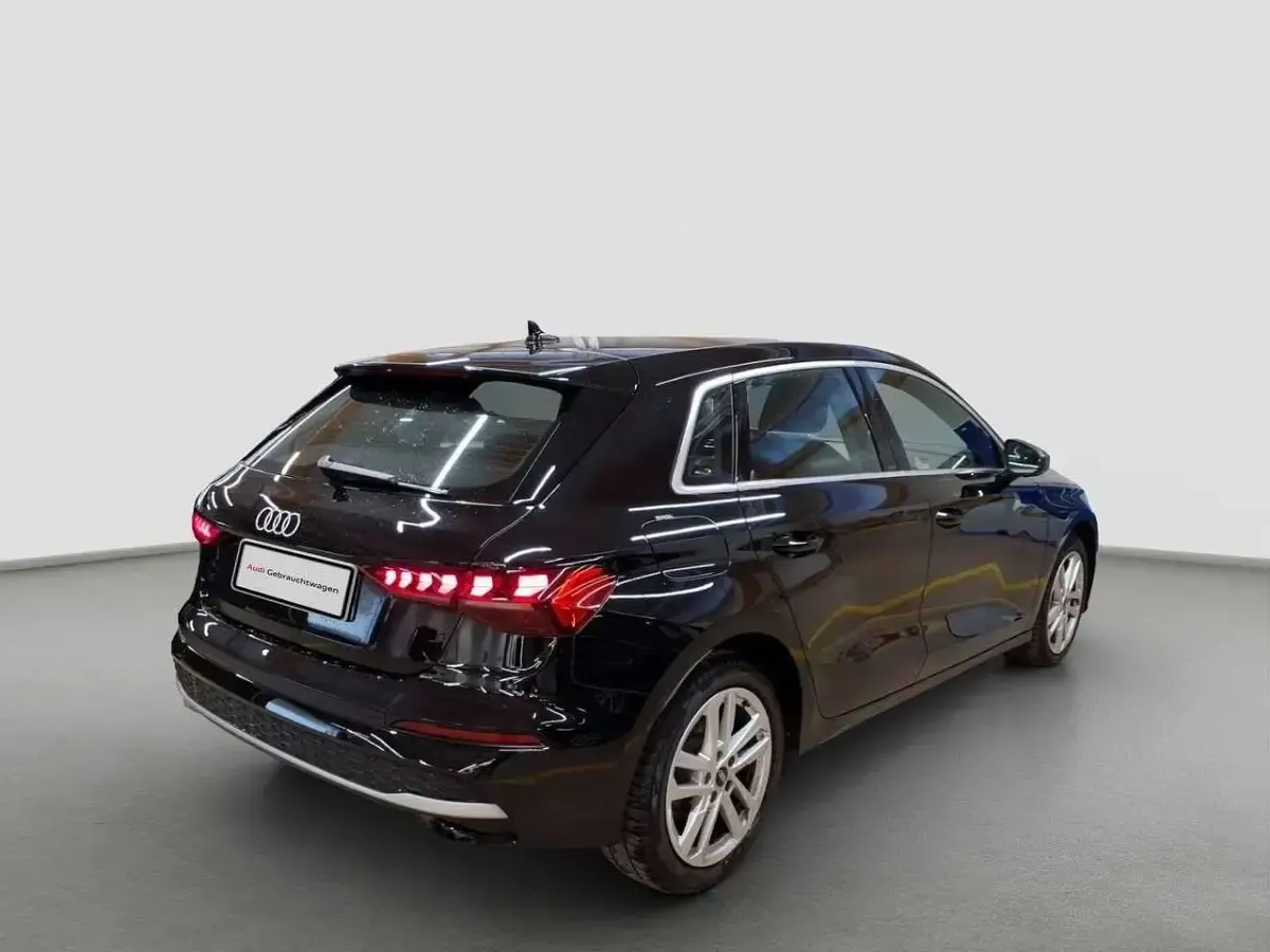 Gebraucht Audi A3 Advanced 150 PS (110 kW) 2025 Schwarz Limousine