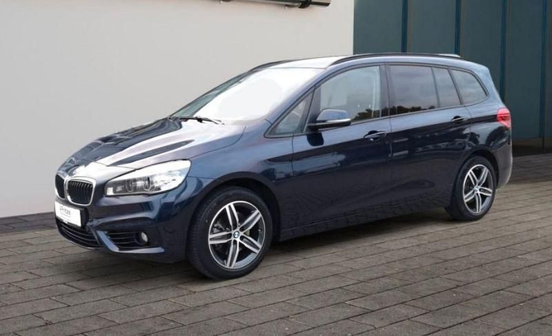Blau Gebraucht 2017 BMW 218 Sport Line Van / Kleinbus | 13.990 € (Superpreis) - Bild 1/4
