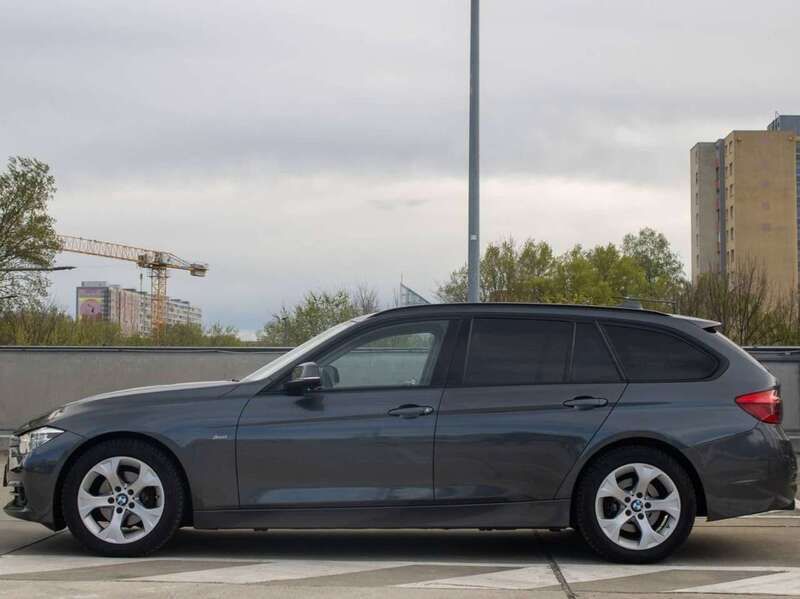 Grau Gebraucht 2015 BMW 318 Sport Line Kombi | 10.200 € (Fairer Preis) - Bild 1/4