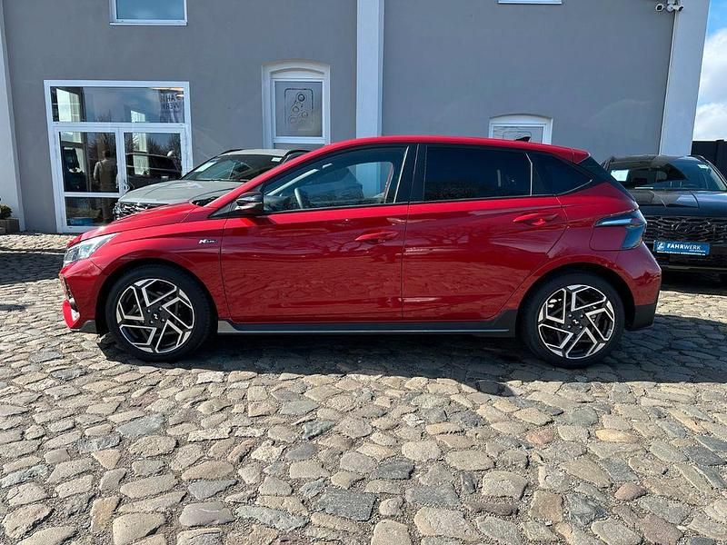 Neu Hyundai i20 N Line 101 PS (74 kW) 2025 Rot Kleinwagen