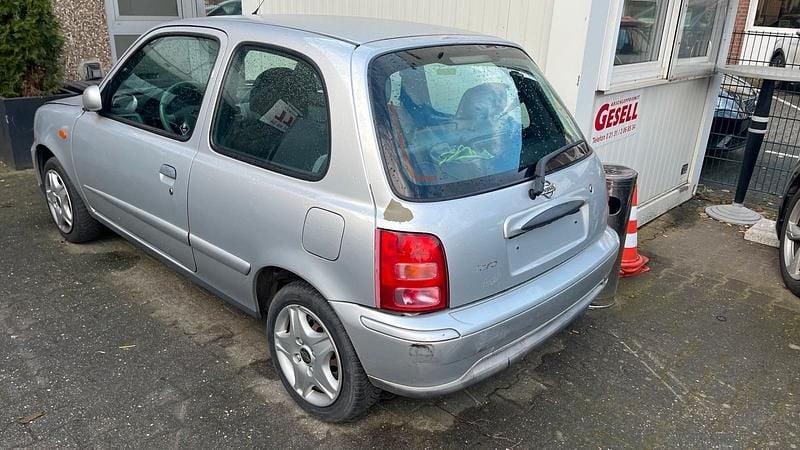 Usata Nissan Micra 60 CV (44 kW) 2002 Argento Utilitaria