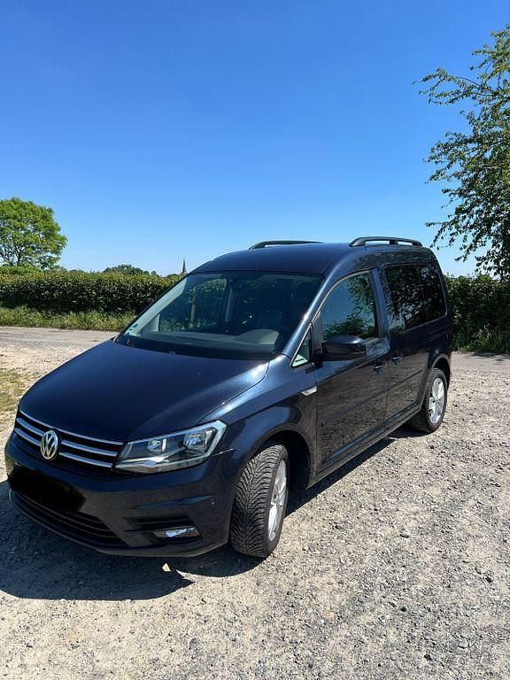 Blau Gebraucht 2017 VW Caddy Comfortline Van / Kleinbus | 27.999 € - Bild 1/4