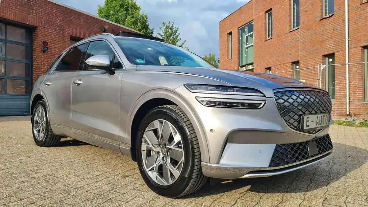 Gebraucht Genesis GV70 Electrified Sport 359 kW (489 PS) 2023 Savile silber SUV