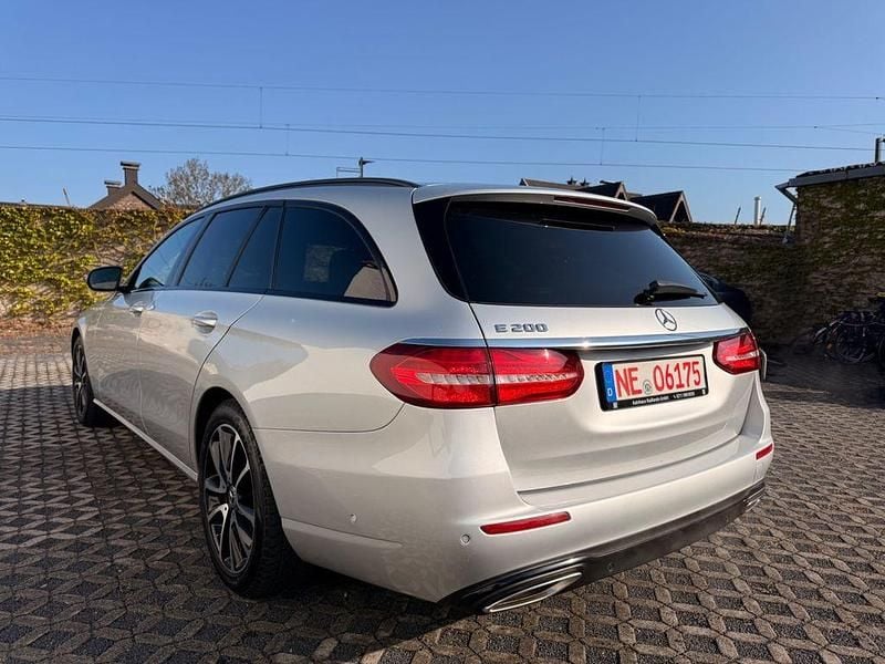 Second-hand Mercedes E200 184 CP (135 kW) 2019 Argintiu Break