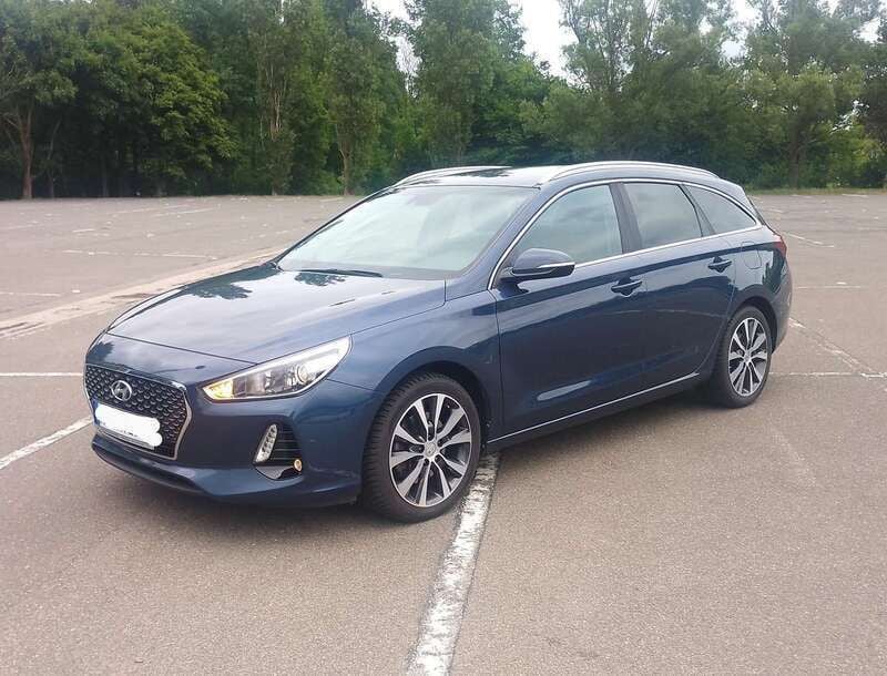 Blau Gebraucht 2017 Hyundai i30 Style Kombi | 13.000 € - Bild 1/4