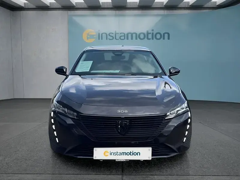 Gebraucht Peugeot 308 136 PS (100 kW) 2025 Schwarz Kleinwagen