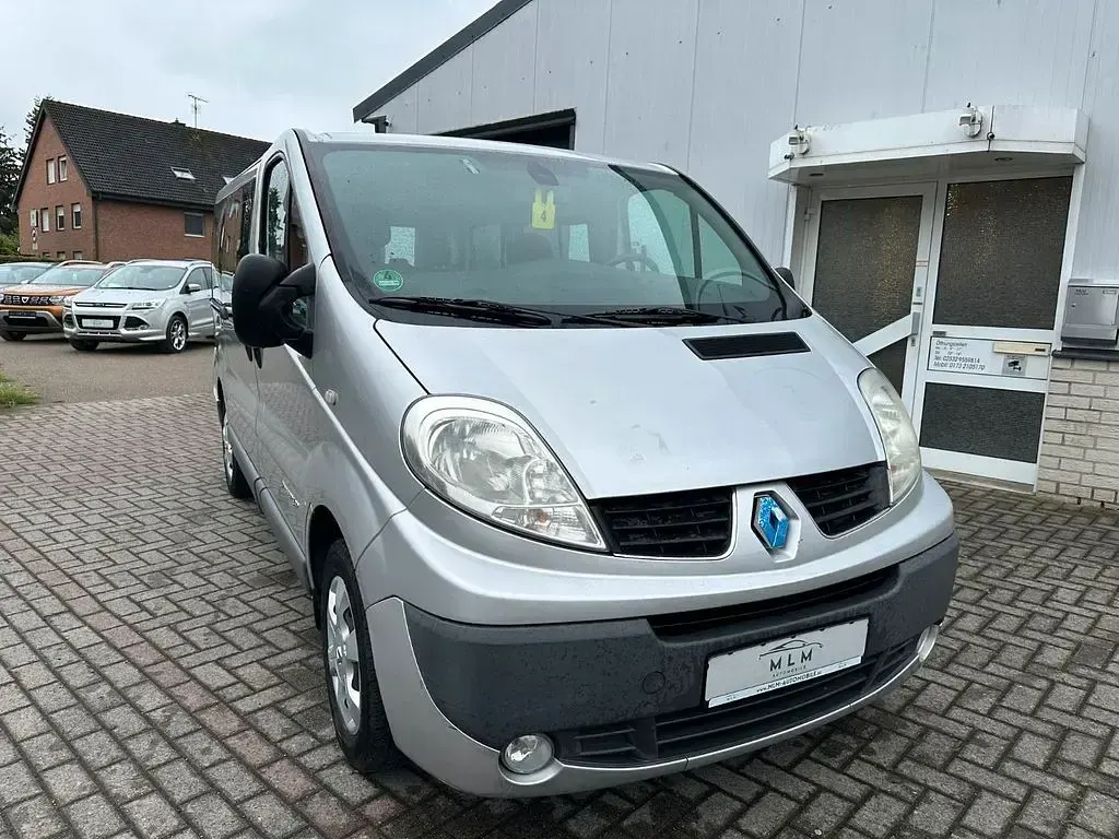 Second-hand Renault Trafic Expression 114 CP (83 kW) 2012 Gri Monovolum