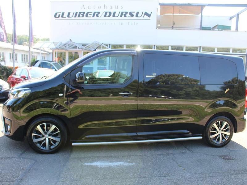 Sicily black Gebraucht 2018 Toyota Proace Comfort Van | 26.900 € (Fairer Preis) - Bild 1/4