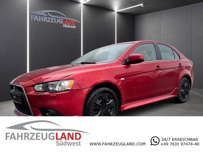 Gebraucht Mitsubishi Lancer Sportback 150 PS (110 kW) 2014 Rot Limousine