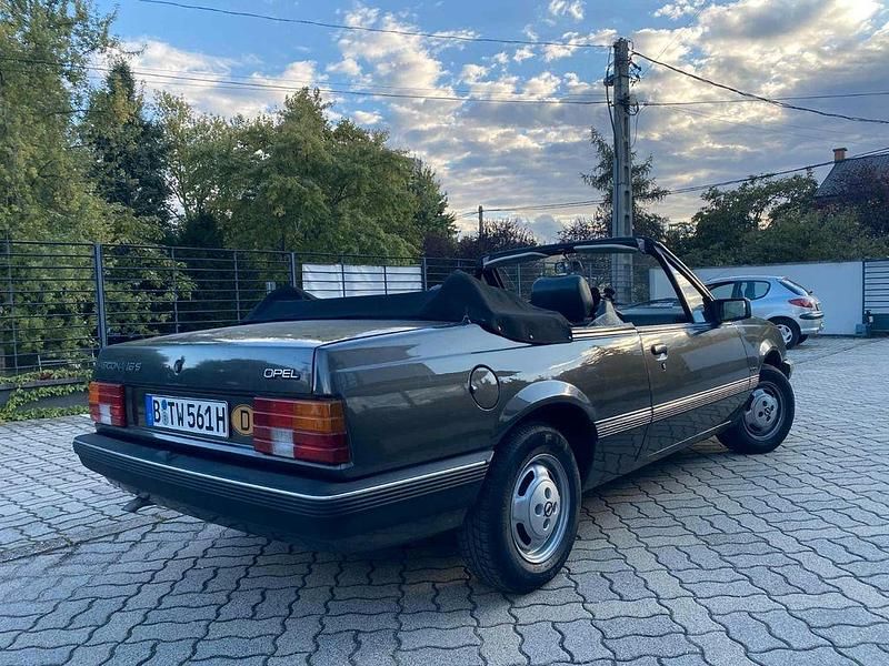 Gebraucht Opel Ascona 90 PS (66 kW) 1986 Grau Cabrio