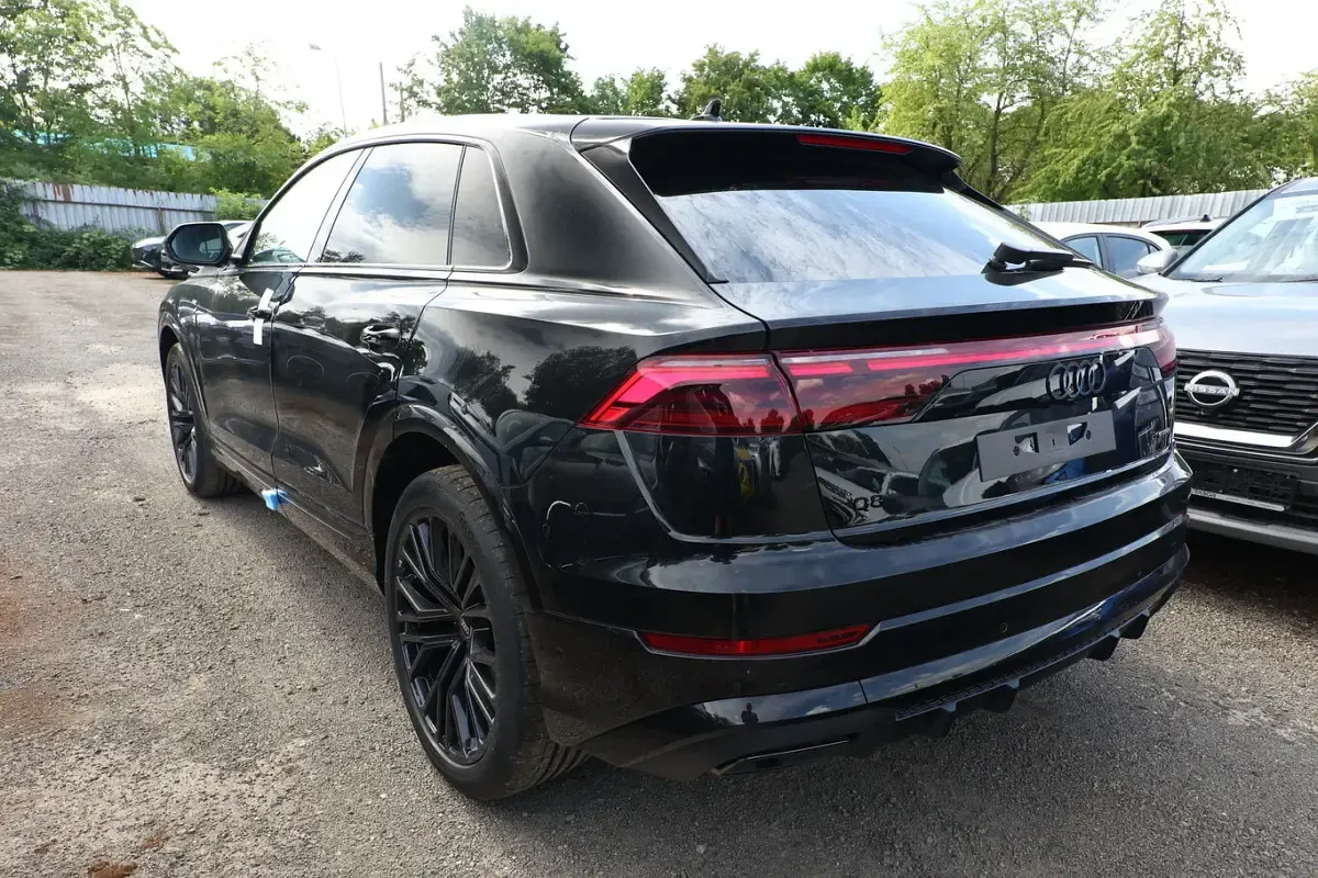 Neu Audi Q8 Comfort 286 PS (210 kW) 2026 Schwarz SUV