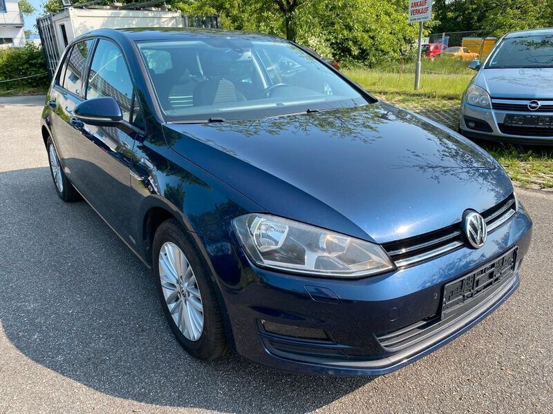 Blau Gebraucht 2014 VW Golf VII Cup Limousine | 6.300 € (Guter Preis) - Bild 1/4