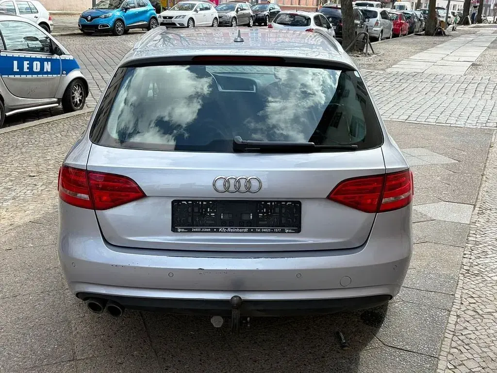 Gebraucht Audi A4 Ambiente 150 PS (110 kW) 2015 Silber Kombi