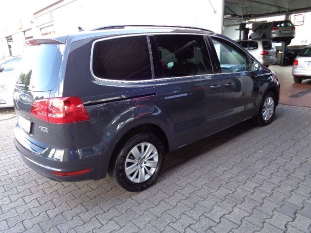 Gebraucht VW Sharan Comfortline 140 PS (102 kW) 2013 Grau Van / Kleinbus