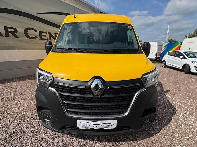 Second-hand Renault Master 136 CP (100 kW) 2020 Galben Monovolum