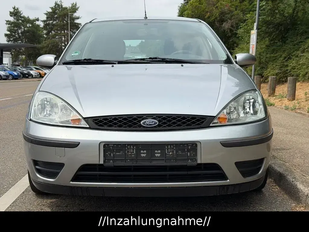 Gebraucht Ford Focus Trend 116 PS (85 kW) 2004 Grau Limousine
