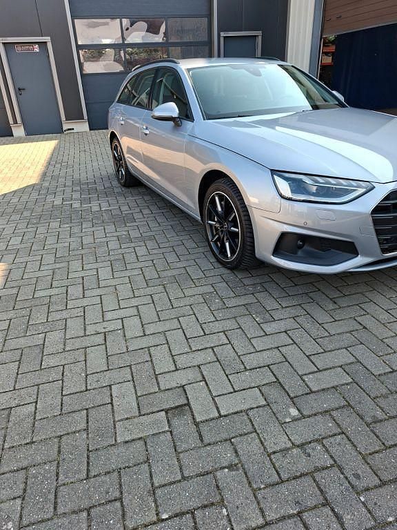Gebraucht Audi A4 Basis 245 PS (180 kW) 2019 Silber Kombi