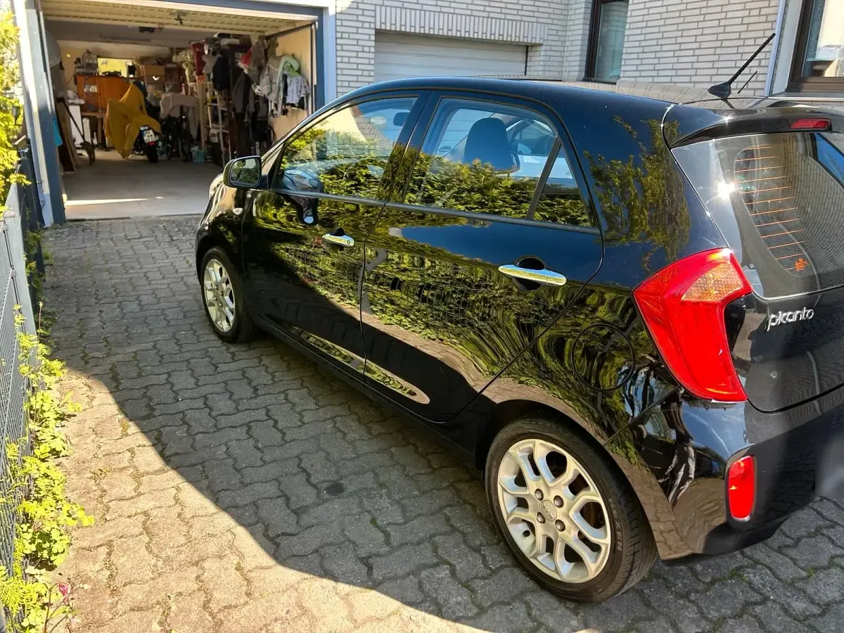 Gebraucht Kia Picanto Edition 7 69 PS (50 kW) 2011 Schwarz Kleinwagen