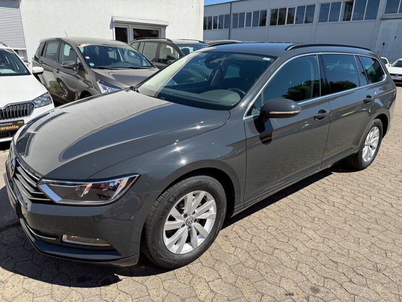 Grau Gebraucht 2019 VW Passat Business Kombi | 16.990 € (Superpreis) - Bild 1/4