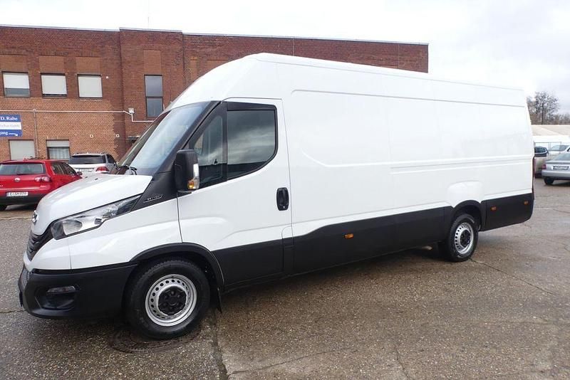 Gebraucht Iveco Daily 156 PS (114 kW) 2022 Weiß Van / Kleinbus