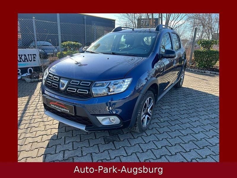 Gebraucht Dacia Sandero Celebration 90 PS (66 kW) 2019 Blau SUV