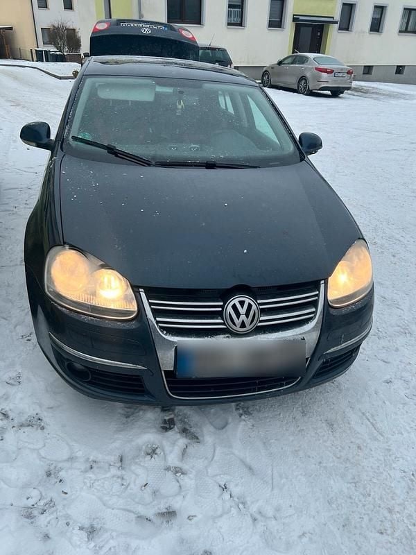 Gebraucht VW Jetta 105 PS (77 kW) 2007 Braun Limousine