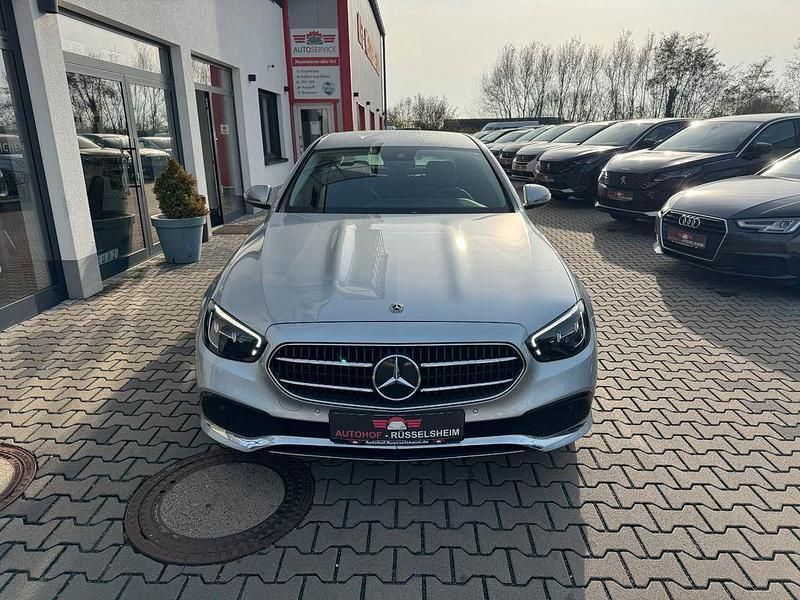 Gebraucht Mercedes E200 160 PS (117 kW) 2021 Silber Limousine
