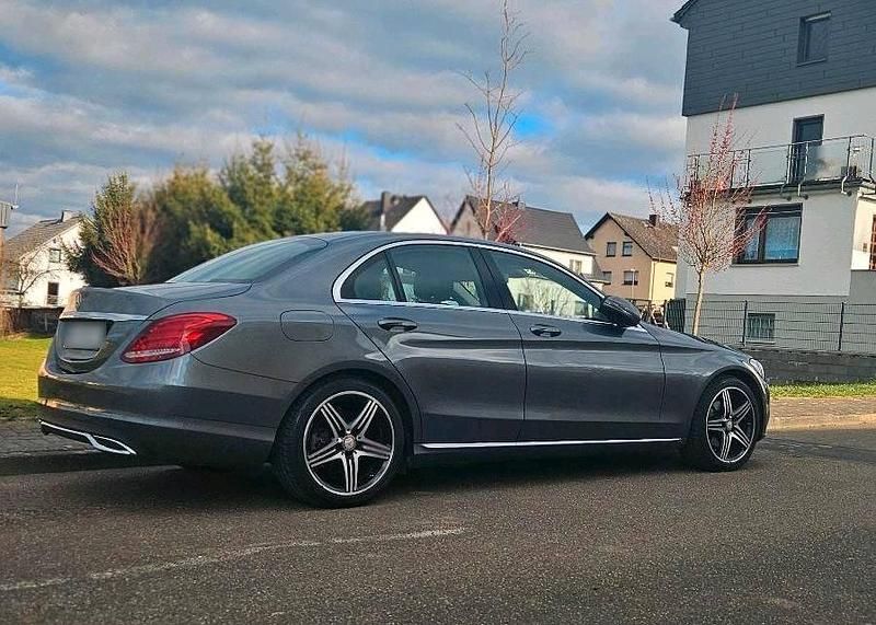 Gebraucht Mercedes C220 170 PS (125 kW) 2017 Grau Limousine