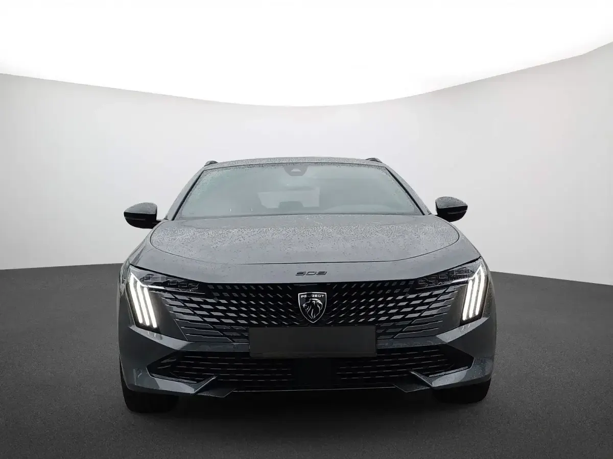 Gebraucht Peugeot 508 GT 131 PS (96 kW) 2024 Grau Kombi