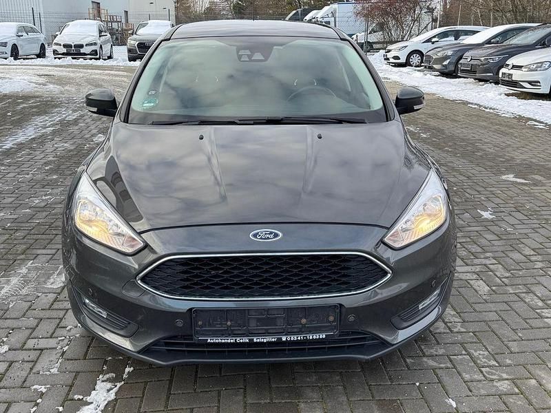 Gebraucht Ford Focus Business Edition 150 PS (110 kW) 2018 Grau Limousine