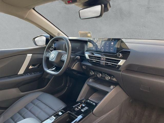 Neu Citroën e-C4 114 kW (156 PS) 2025 Lackierung manhattan green/typ Limousine