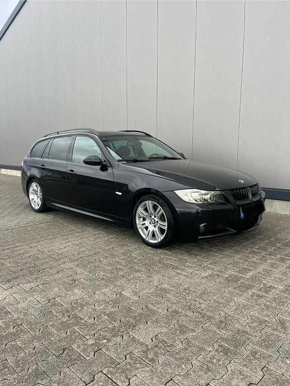 Schwarz Gebraucht 2006 BMW 330 M Sport Kombi | 6.500 € (Fairer Preis) - Bild 1/4