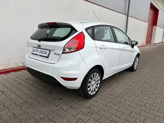 Używany Ford Fiesta 116 KM (85 kW) 2017 Biały Hatchback