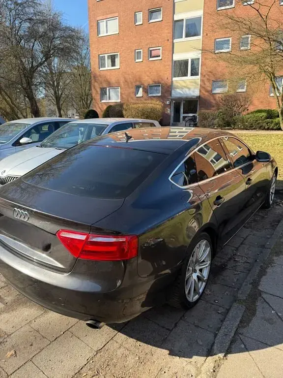 Gebraucht Audi A5 Sportback 177 PS (130 kW) 2014 Grau Kleinwagen