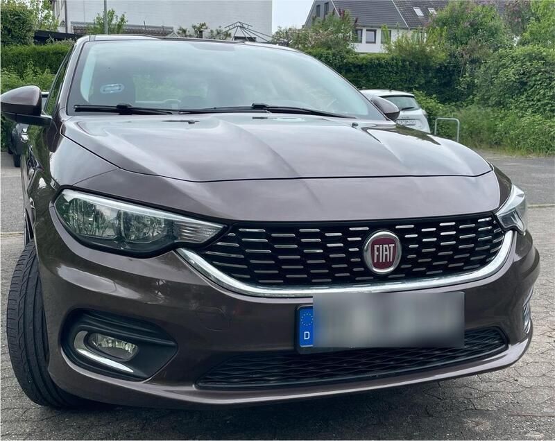 Braun Gebraucht 2020 Fiat Tipo Limousine | 7.000 € (Superpreis) - Bild 1/4