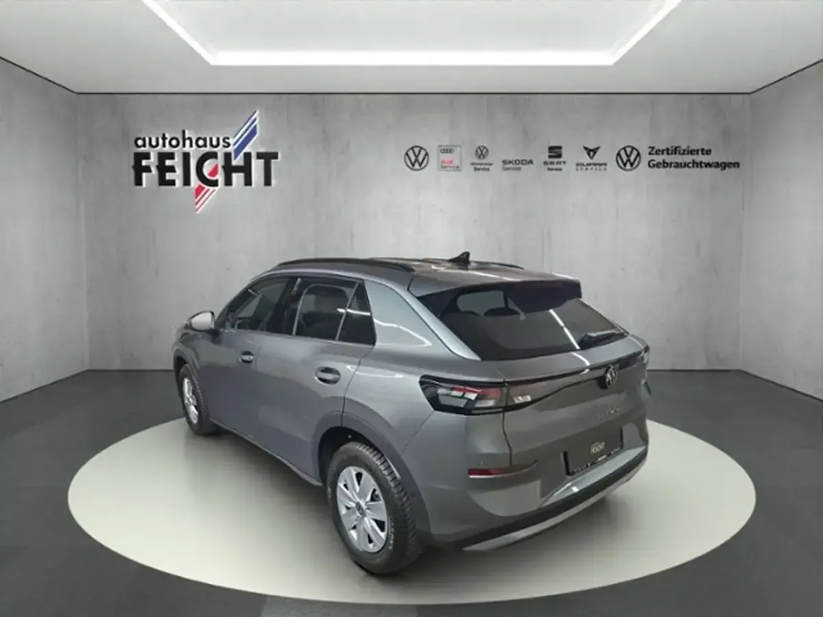 Gebraucht VW T-Roc Trendline 116 PS (85 kW) 2026 Grau SUV