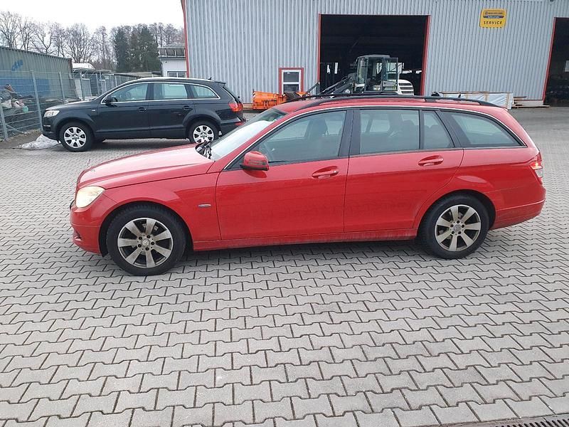 Gebraucht Mercedes C200 2010 Rot Kombi