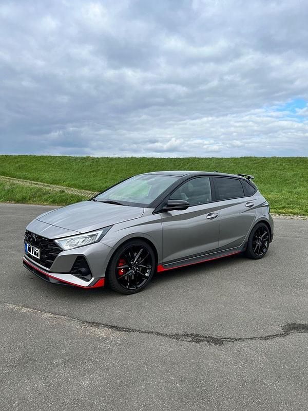Grau Gebraucht 2023 Hyundai i20 N Performance Kleinwagen | 24.500 € (Fairer Preis) - Bild 1/4
