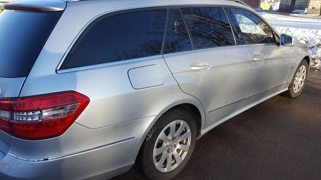 Gebraucht Mercedes E350 265 PS (194 kW) 2010 Silber metallic Kombi