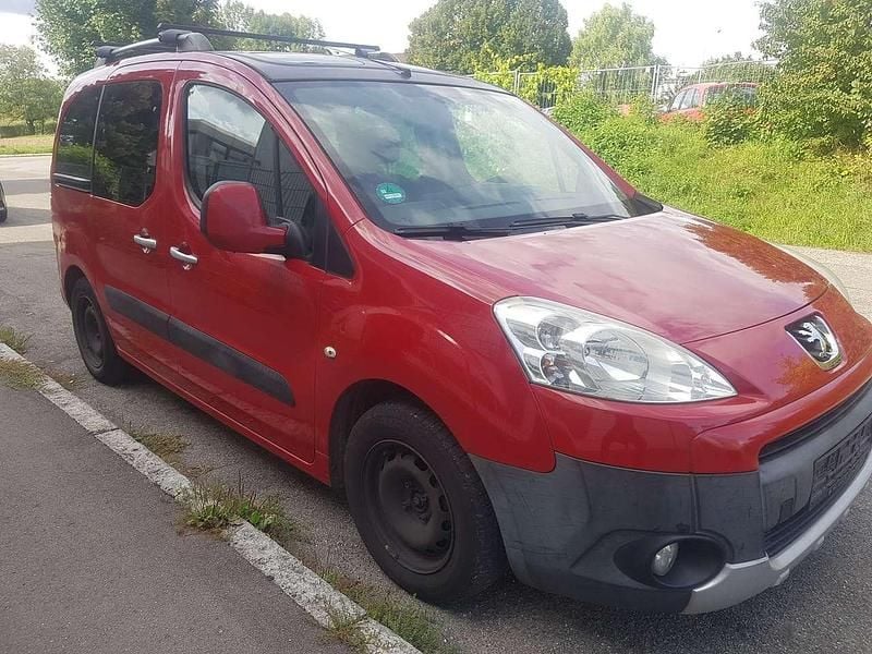 Other Gebraucht 2010 Peugeot Partner Tepee Outdoor Van / Kleinbus | 1.900 € (Superpreis) - Bild 1/4