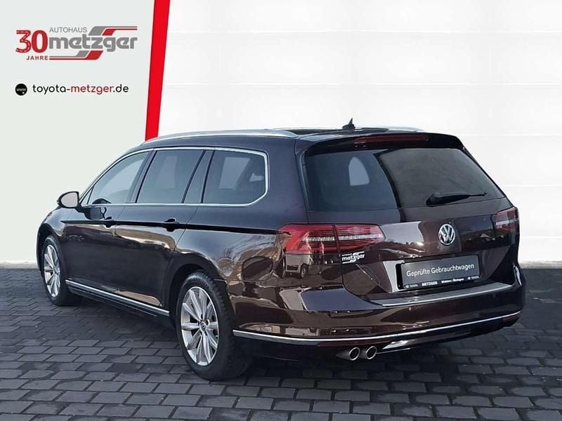 Gebraucht VW Passat Highline 190 PS (139 kW) 2016 Rot Kombi
