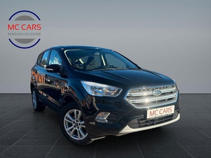 Schwarz Gebraucht 2019 Ford Kuga Trend SUV | 12.290 € (Superpreis) - Bild 1/4
